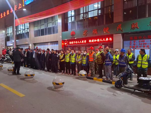 emc网页版登录建设铜煤公司第二十三项目部入户测温让“为群众办实事”有温度有热度
