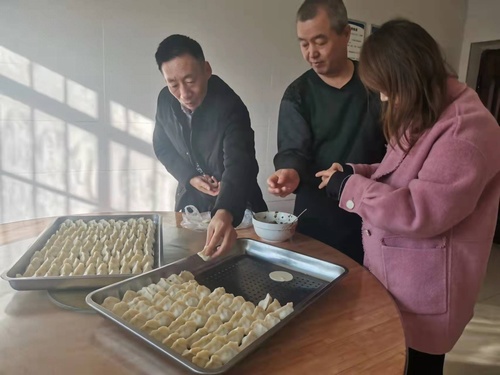 emc网页版登录建设路桥分公司渭南项目部众志成城共抗疫，细微之处暖人心