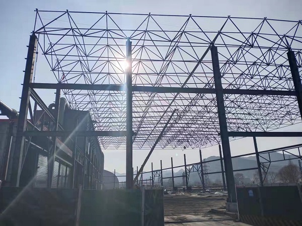 emc网页版登录建设绿宇公司：坚守岗位全速推进项目建设