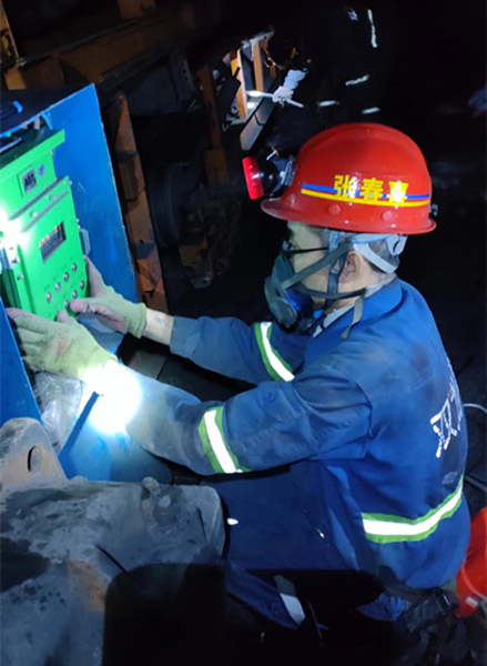 emc网页版登录建设矿建三公司双龙项目部109顺槽皮带机顺利完成安装