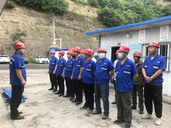 emc网页版登录建设澄合分公司第三安装队专培+演练把好施工生产安全关