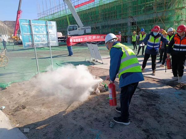 emc网页版登录建设天工公司基层项目部施工现场消防安全演练正当时