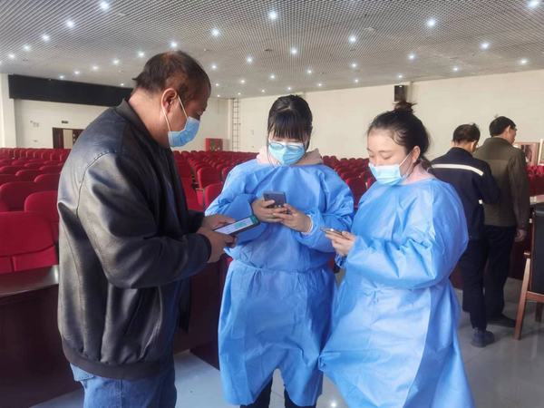 emc网页版登录建设矿建二公司车村项目部：抗疫保产姊妹花