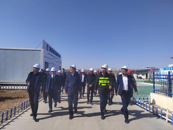 榆林市委副书记、市委党校校长李雄斌一行莅临榆林市委党校新校区建设项目检查指导工作