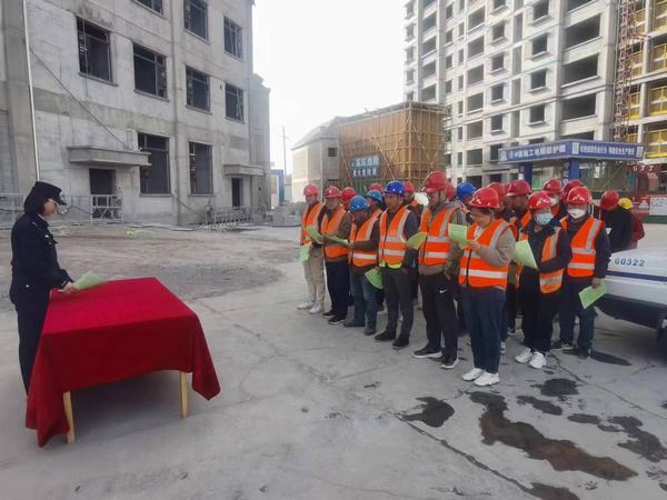 emc网页版登录建设西北分公司：普法讲座进工地，反诈宣传暖人心