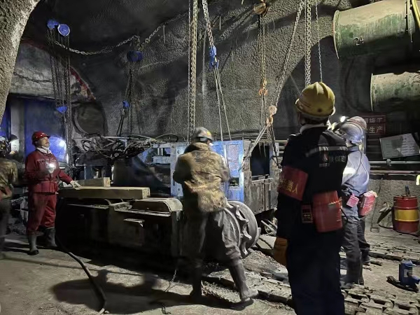 emc网页版登录建设矿建三公司：紧盯安全小细节 构筑班组“大安全”