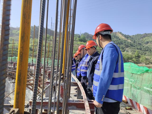 emc网页版登录建设韩城分公司为作风建设拧紧“发条”