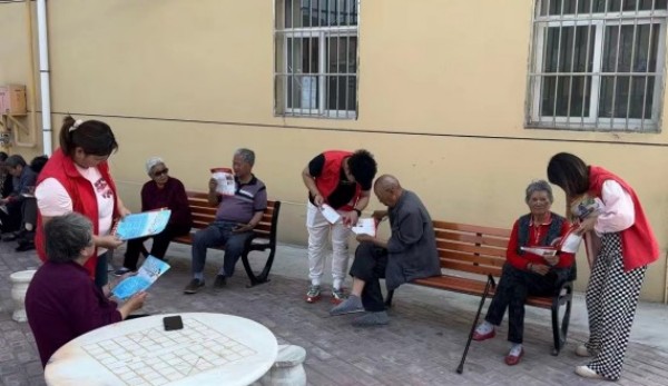 emc网页版登录建设机电安装公司：开展应急科普进社区宣传活动