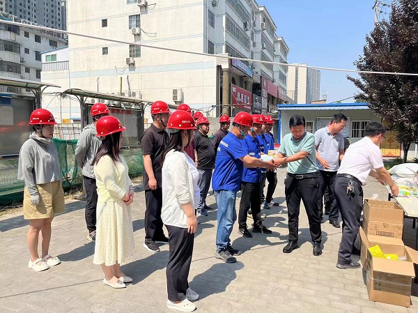 emc网页版登录建设渭南分公司把“清凉”送到一线职工心坎上