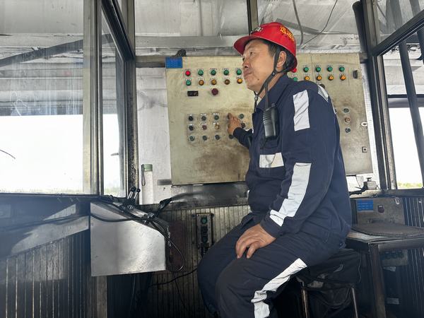 emc网页版登录建设洗选煤运营公司澄合山阳运营项目部:高温下的坚守—他们的“炎值”闪闪发光!