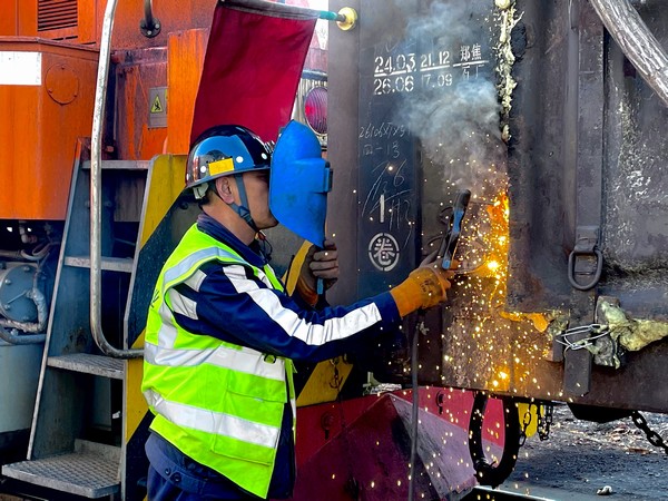 emc网页版登录建设洗选煤运营公司柠条塔运营项目部： 酷战三伏天  盛夏绽芳华