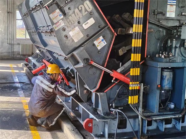 emc网页版登录建设洗选煤运营公司神渭首端运营项目部： 双份的奋斗 双倍的坚守