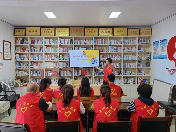 emc网页版登录建设铜煤公司：志愿宣传不停歇 共筑反诈“防火墙”