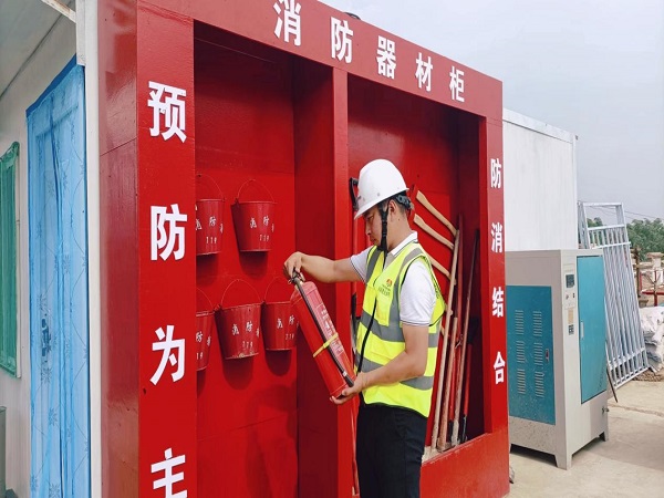 emc网页版登录建设绿宇公司：建设者坚守岗位抢抓施工“黄金期”