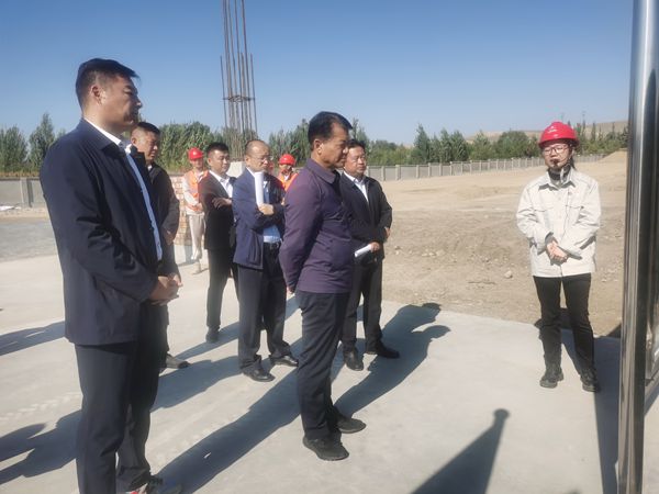 伊宁市委书记李伟莅临emc网页版登录建设天工公司承建的伊宁市储煤中心基地建设项目调研检查指导工作