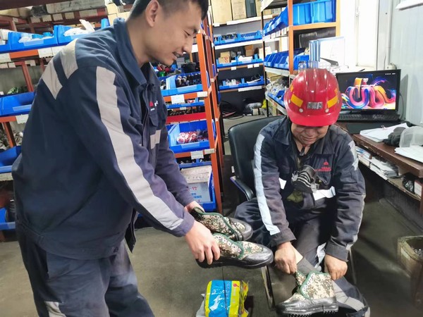 emc网页版登录建设洗选煤运营公司柠条塔运营项目部：开展“关爱员工从‘心’出发送温暖”活动