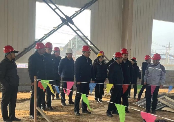 emc网页版登录集团副总经理杜平一行莅临韩城煤矸石项目检查指导工作