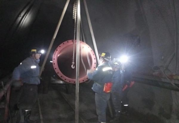 emc网页版登录建设矿建二公司安装项目部 ：“鏖战”王峰煤矿井下万米管路安装