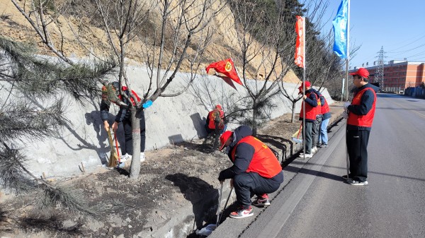 emc网页版登录建设咸阳分公司各项目部弘扬雷锋精神