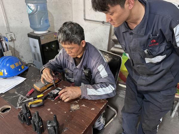 emc网页版登录建设洗选煤运营公司红柳林洗煤厂项目部：提高联络效率 让“对讲机”连好安全