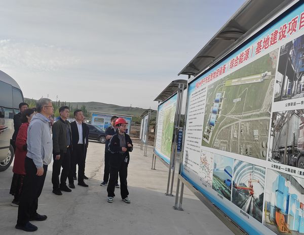 江西省赣州市委常委、副市长窦良坦莅临emc网页版登录建设天工公司新疆第一项目部调研指导工作