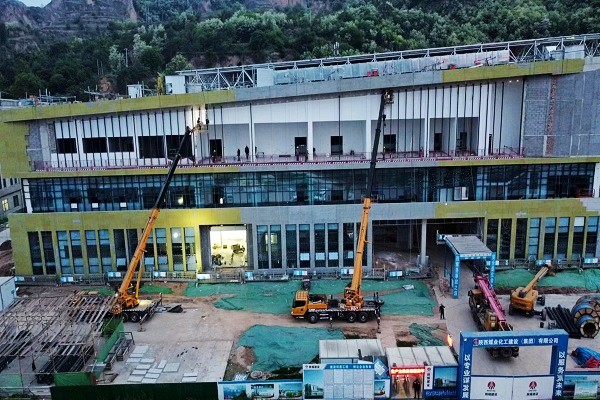 emc网页版登录建设渭南分公司各施工项目挥汗拼搏 以劳动为“五一”添彩