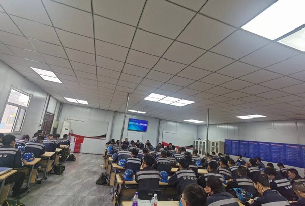 emc网页版登录建设洗选煤运营公司红柳林洗煤厂项目部： 环环相扣  弘美德  扬风尚  守钱袋