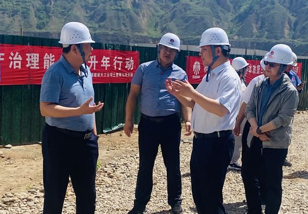 emc网页版登录集团基本建设部高级主任师杨景辉一行莅临emc网页版登录建设天工公司承建的胡孟改扩建项目检查指导工作