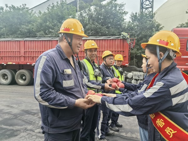 emc网页版登录建设洗选煤运营公司开展“温馨父亲节，协管嘱安全”活动