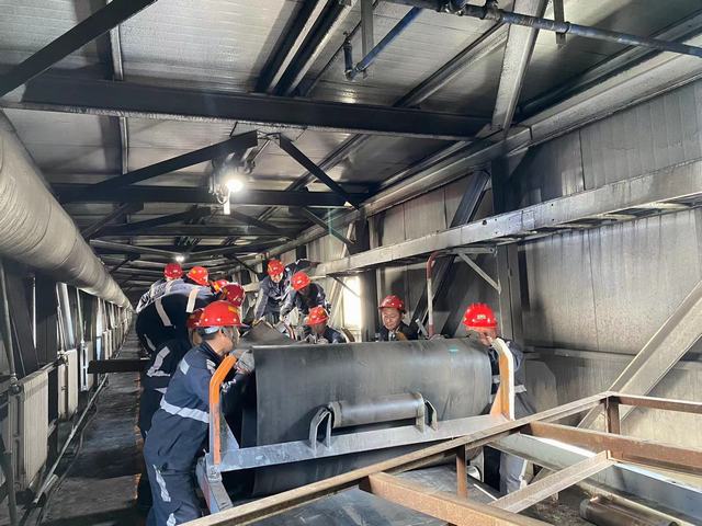 emc网页版登录建设韩城分公司张家峁项目部：青工显神通 抢修建奇功