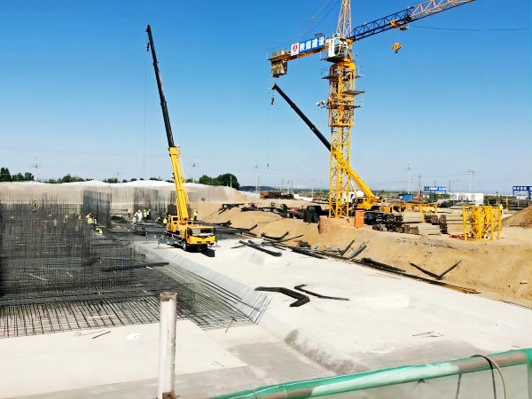 emc网页版登录建设渭南分公司第十二项目部把握当“夏”大干快上正当时