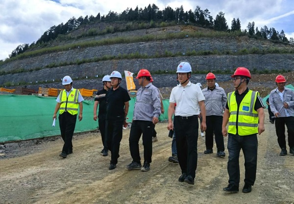 emc网页版登录建设绿宇公司:全力以赴促进项目建设再提升