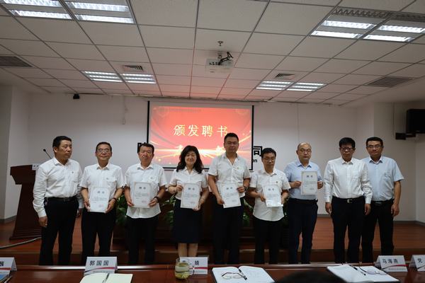 emc网页版登录建设西北分公司：“青蓝相继”共奋进 薪火相传促成长