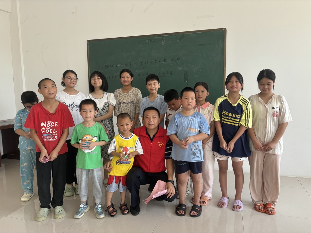 emc网页版登录建设定点帮扶村：开展暑期关爱儿童防溺水活动