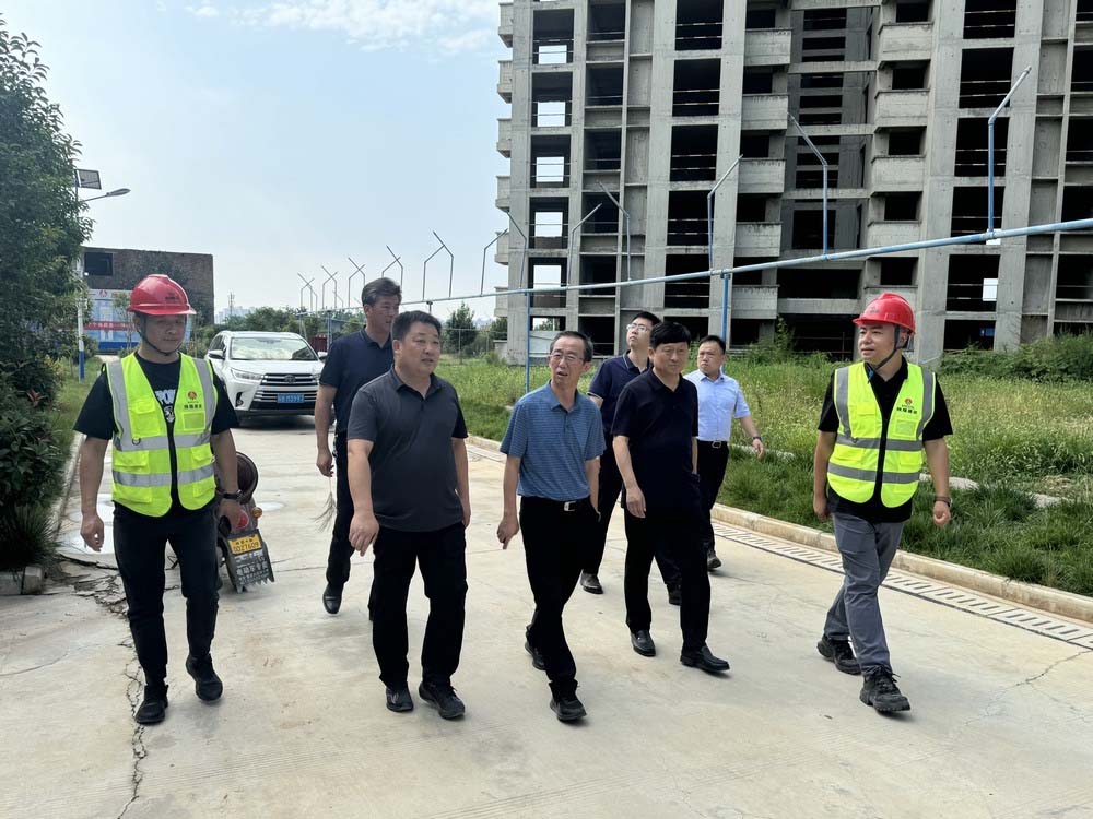 铜川矿业有限公司副总经理李树深赴铜煤三号检查指导工作