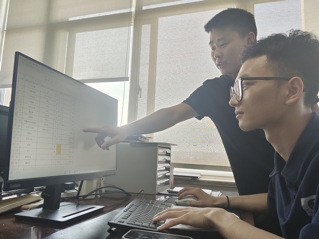 emc网页版登录建设洗选煤运营公司神渭蒲城运营项目部：当“师带徒”遇上“教师节”  师父，我想对您说