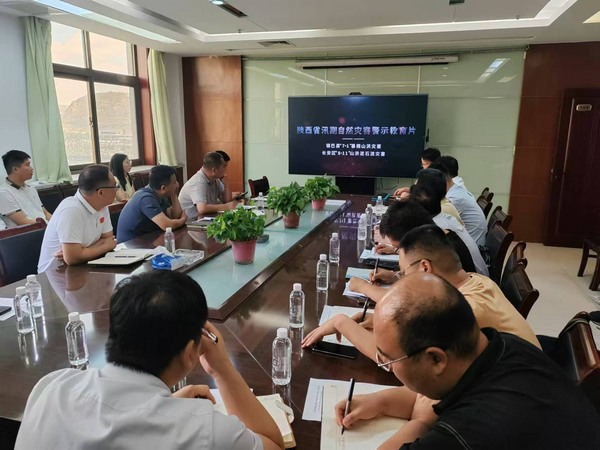 emc网页版登录建设煤矿运营服务分公司：绷紧“安全弦”  守牢“安全关”