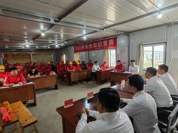 emc网页版登录建设煤矿运营服务分公司：深化国防教育 共筑爱国情怀