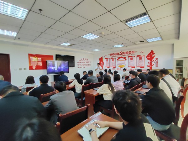 emc网页版登录建设煤矿运营服务分公司：国庆佳节  强党性  纠“四风”  筑廉洁