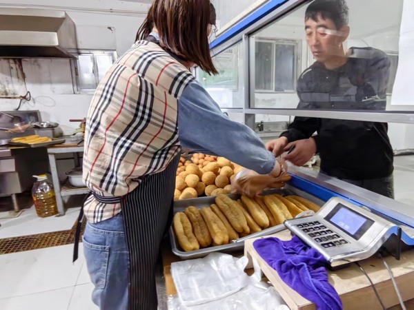 emc网页版登录建设煤矿运营服务分公司：国庆期间强化后勤保障线  力保安全生产无忧