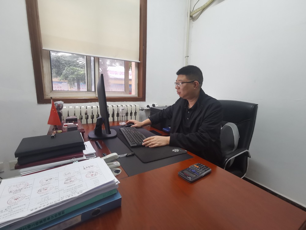 emc网页版登录建设铜煤公司：在奋斗中奉献无悔人生