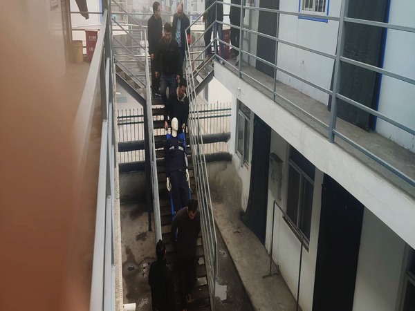 emc网页版登录建设煤矿运营服务分公司：强化消防演练与安全培训，筑牢安全生产防线