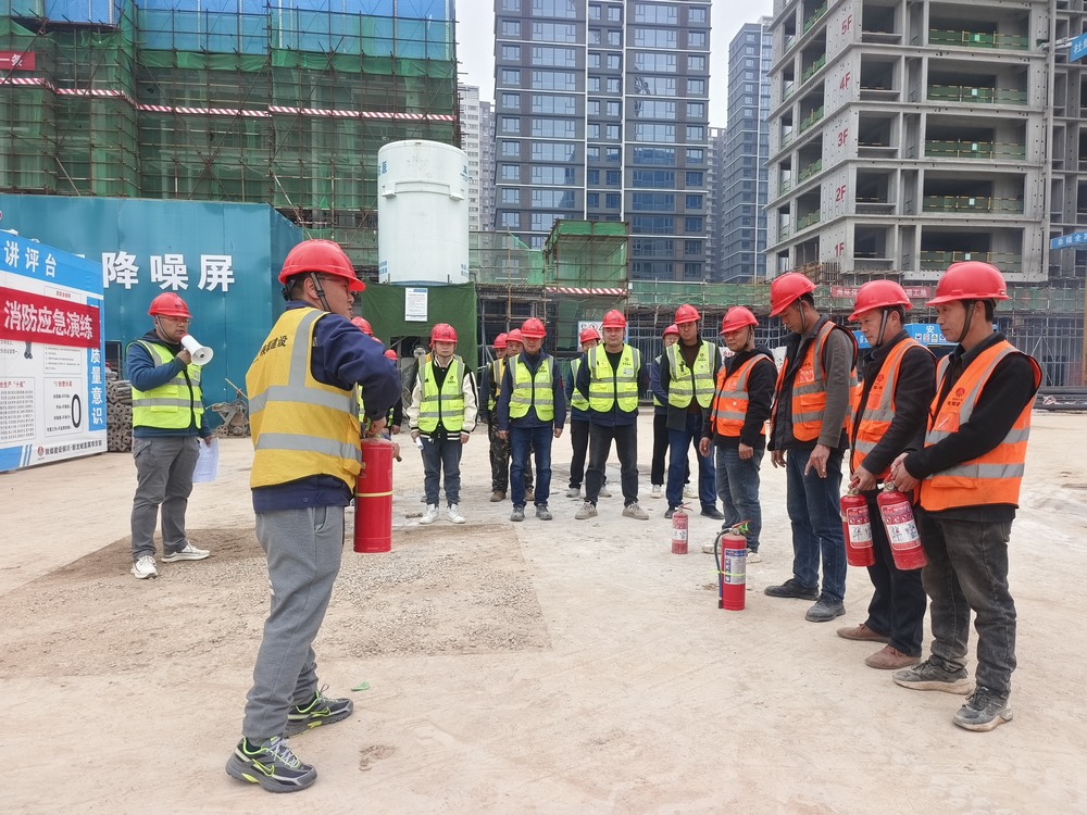 emc网页版登录建设铜煤公司各基层项目部积极开展消防宣传月活动