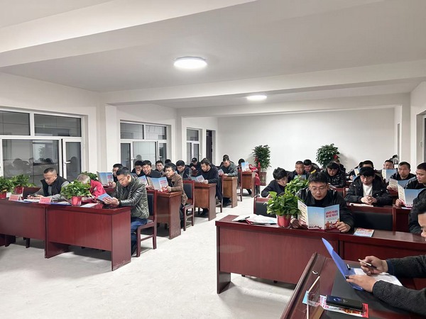 emc网页版登录建设煤矿运营服务分公司：拧紧冬季施工“安全阀”