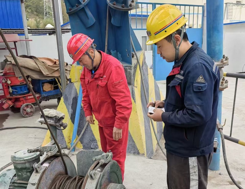 emc网页版登录建设矿建三公司：“传帮带”练精兵