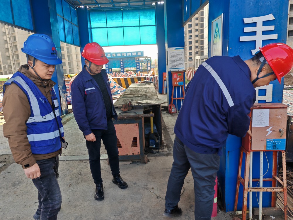 emc网页版登录建设铜煤公司：百日安全攻坚聚能量 青年助安勇担当