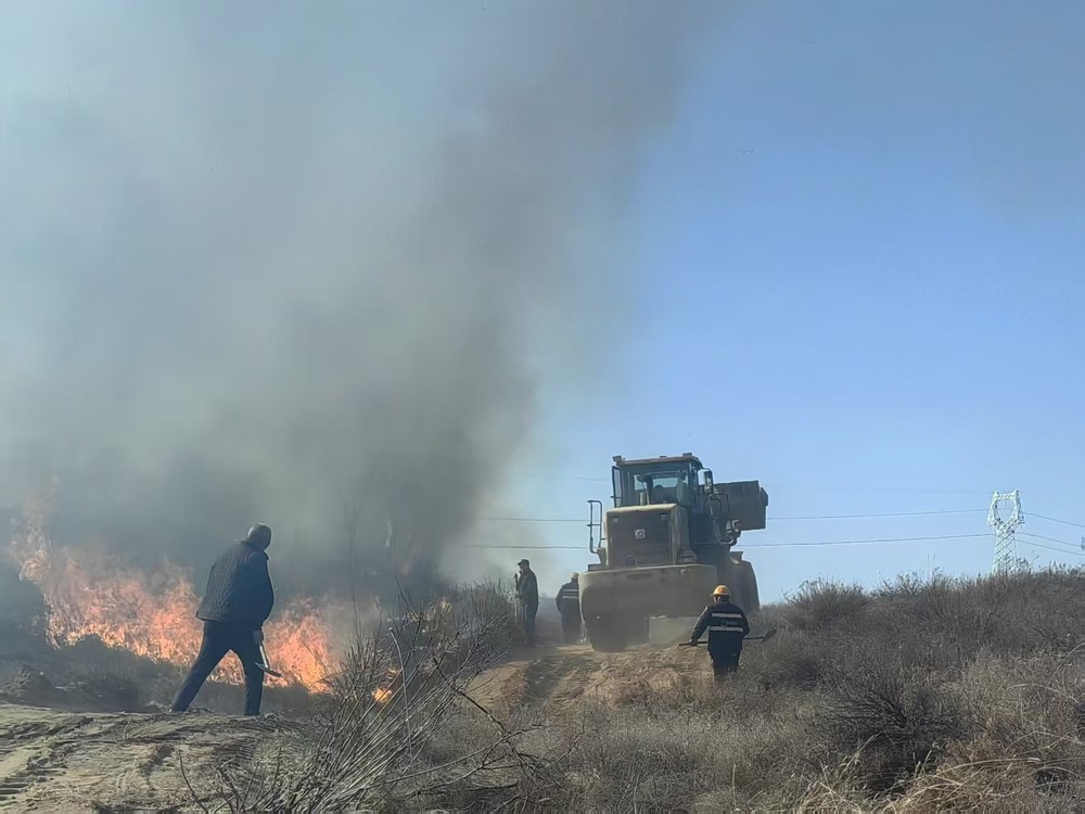 突遇火灾，emc网页版登录建设矿建三公司“火”速救援！