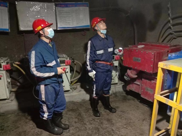 emc网页版登录建设煤矿运营服务分公司：学实两会精神 促企稳健发展