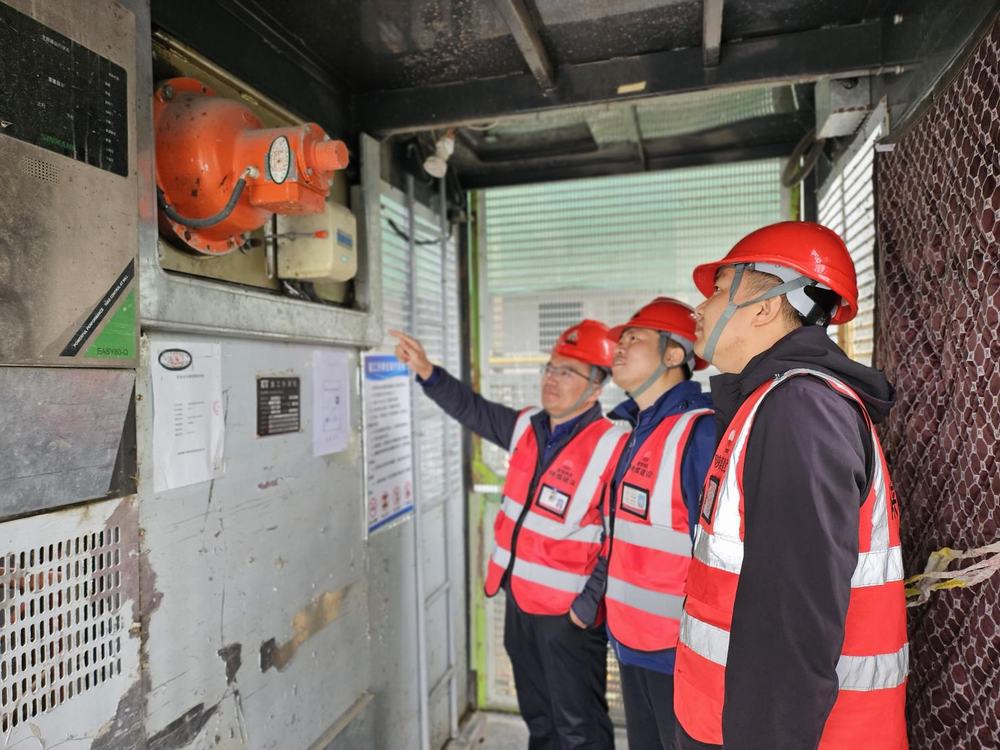 emc网页版登录建设榆林公司第十六项目部：“三位一体”筑防线  严抓细管守平安