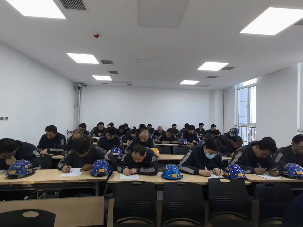 emc网页版登录建设洗选煤运营公司红柳林洗煤厂项目部：撬动人才引领“新引擎，赋能现场管理“谱新篇”